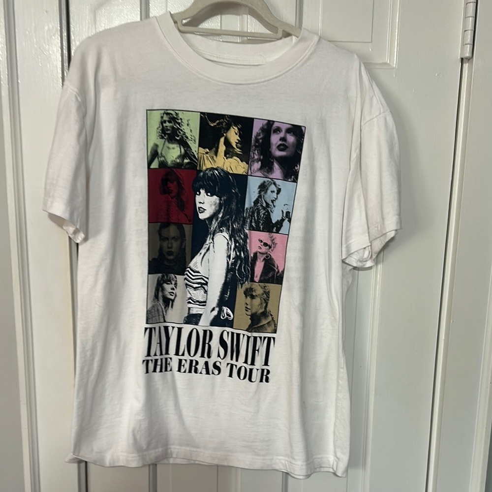 Taylor Swift T Shirt size large
